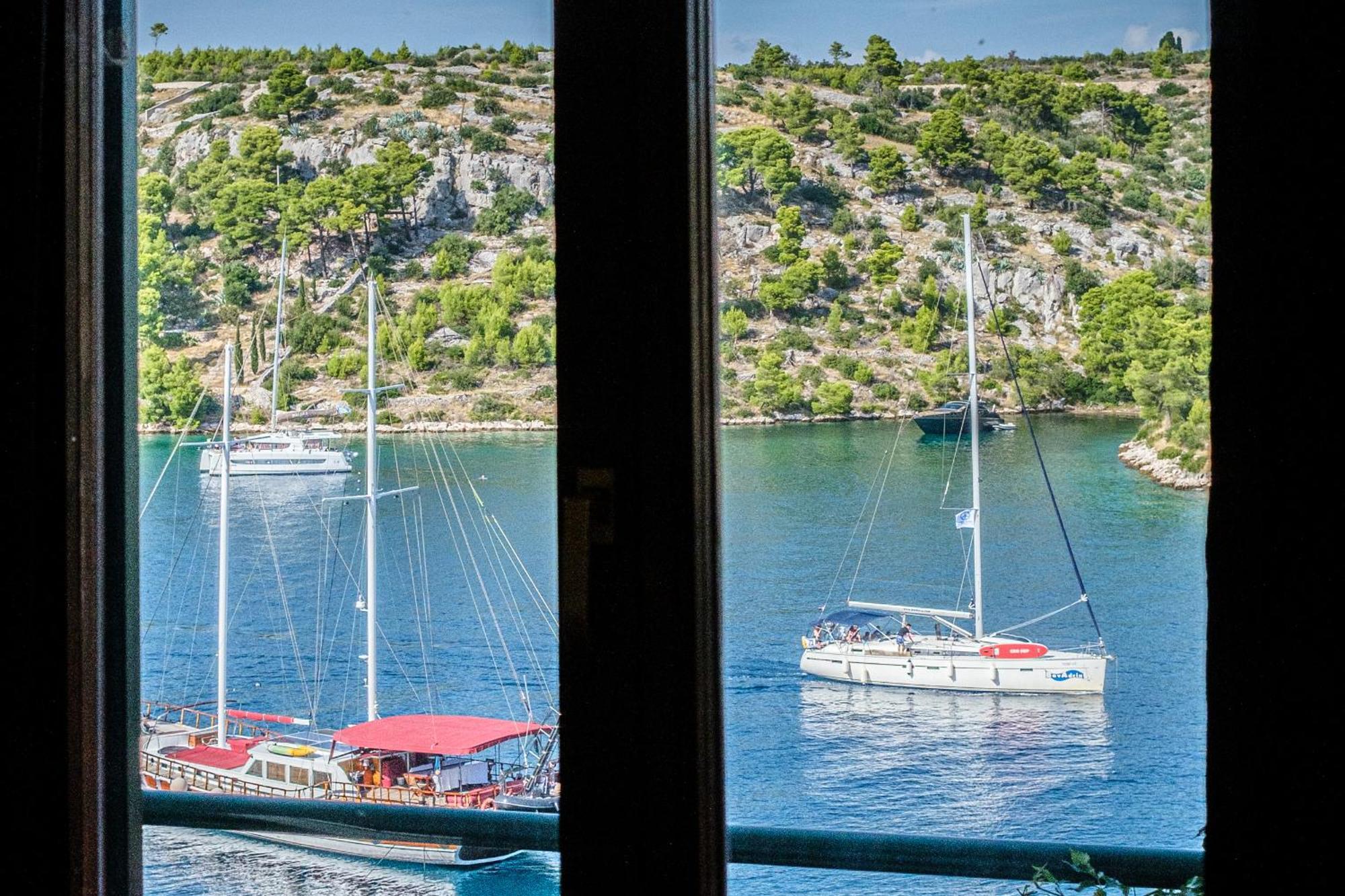 Vila Tudor Bobovisca Exteriér fotografie