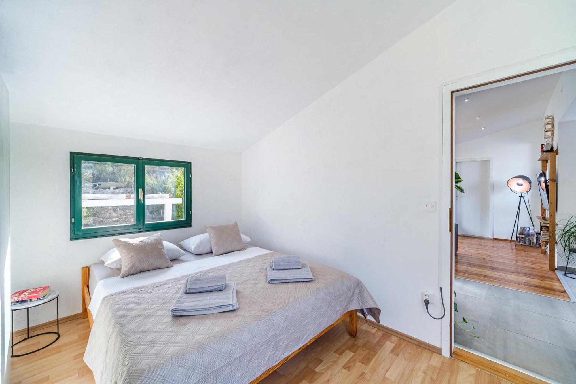 Vila Tudor Bobovisca Exteriér fotografie