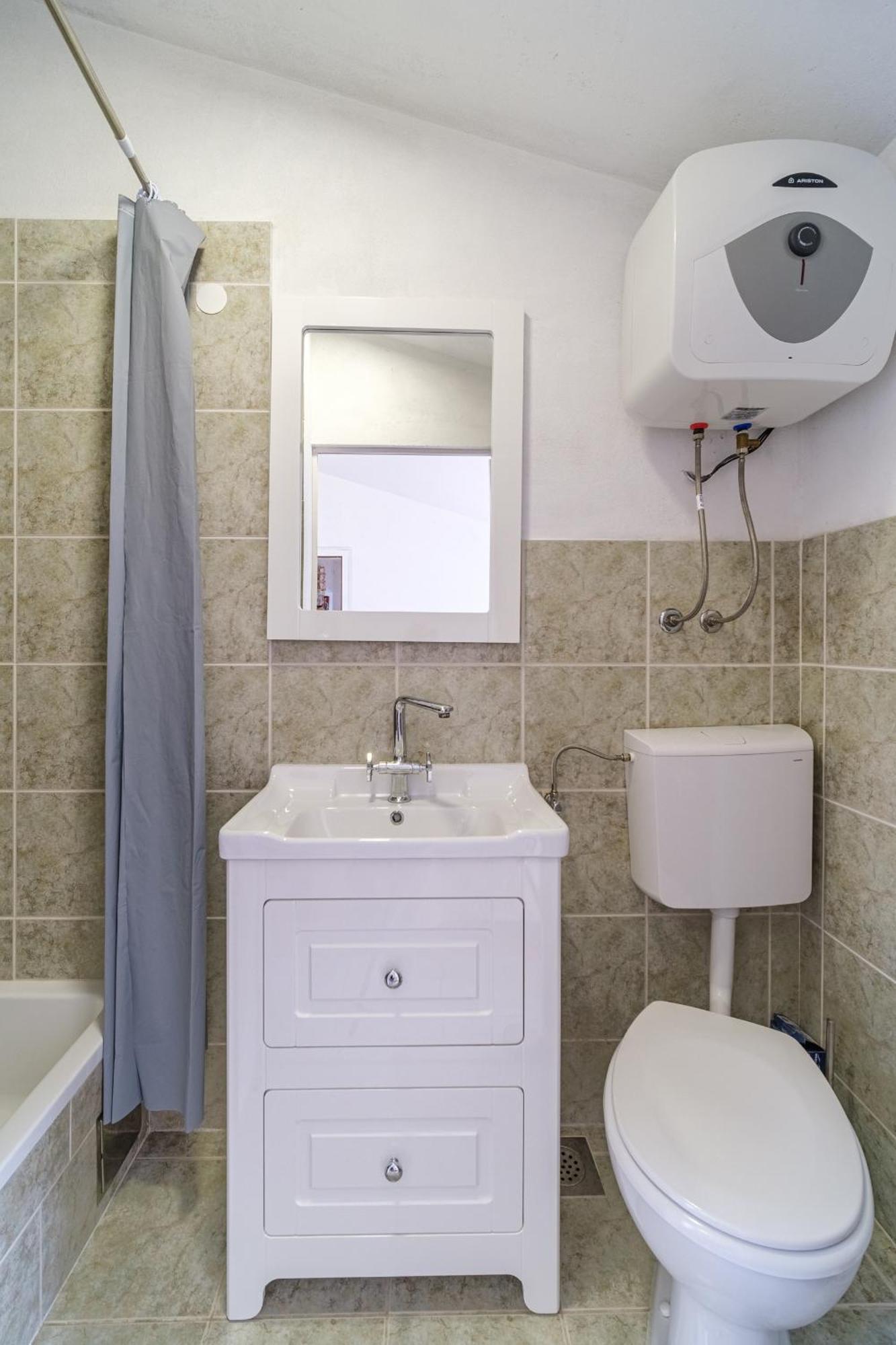 Vila Tudor Bobovisca Exteriér fotografie